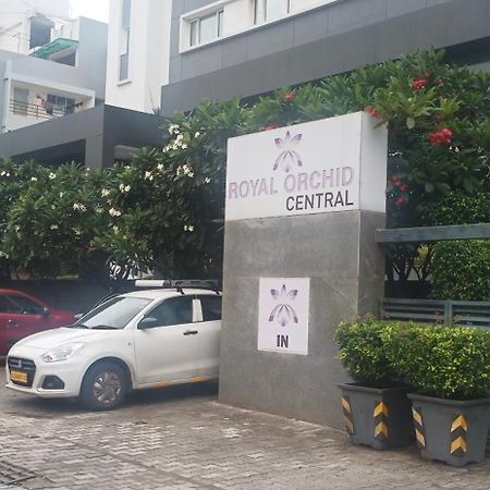 Royal Orchid Central Vadodara Eksteriør bilde