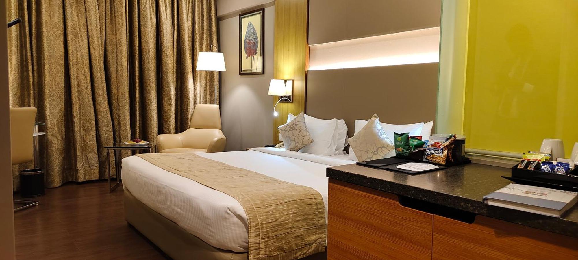 Royal Orchid Central Vadodara Eksteriør bilde