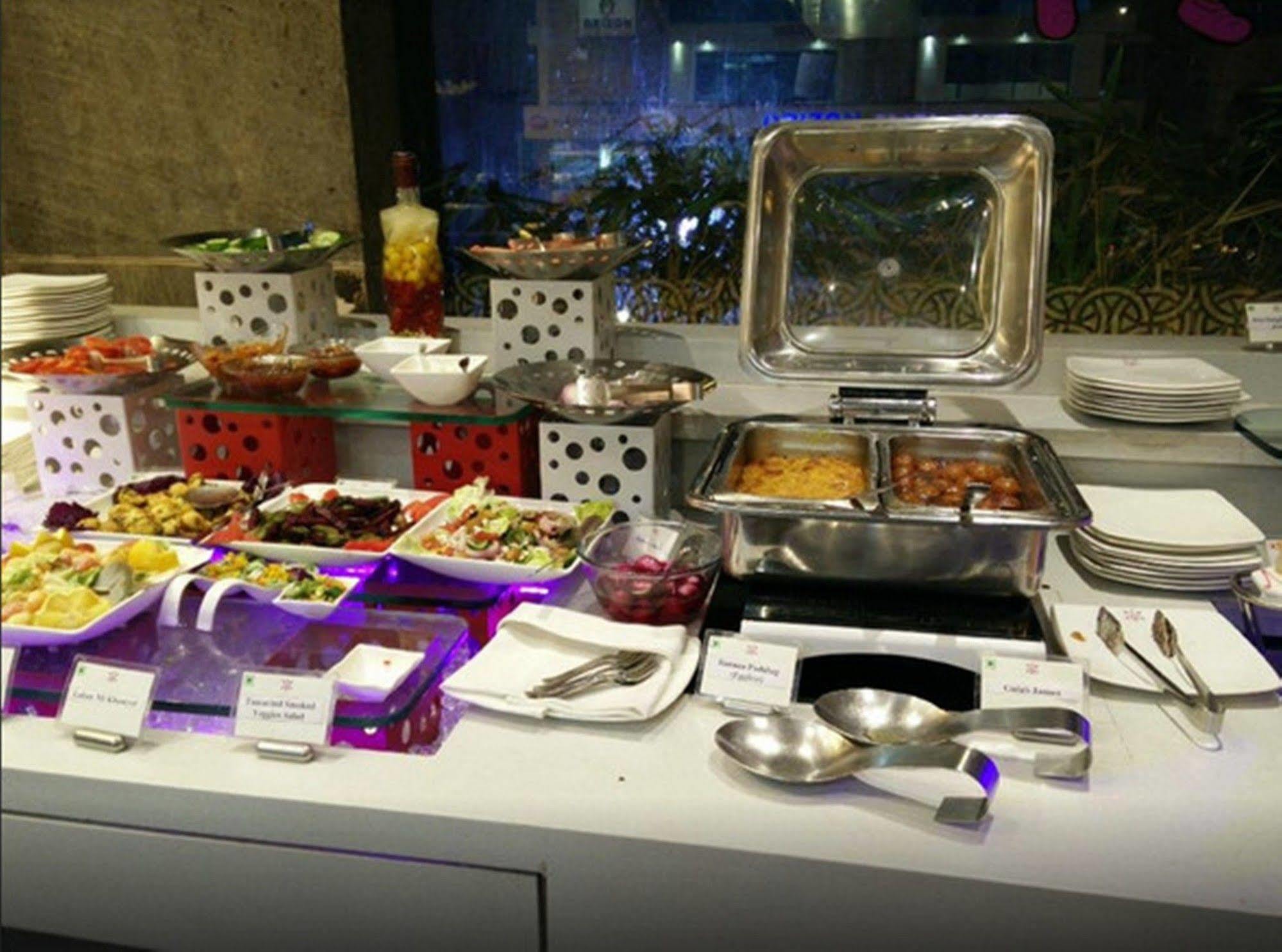 Royal Orchid Central Vadodara Eksteriør bilde